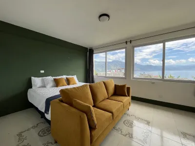 Lush Villa with Private Pool & Lake View - Pet Friendly Hotels near Parque Ecológico Xe'ch'imaay