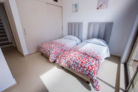 Charming Huge PH with Private Rooftop and Jacuzzi