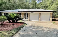 Spacious 3 bed 3 bath with Game-room, Sleeps 8