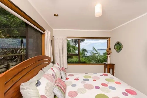 Stunning sea views-private-fully equipped-spotless