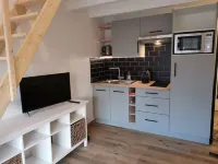 Cosy apartment 2 steps from downtown/station