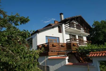 Great Villa close to Rilla's Seven Lakes Отели в г. Сапарева-Баня