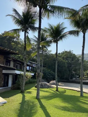 Beautiful House 5 Suites by the beach in Portogalo