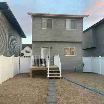 Exquisite 3 BR Villa with Double Garage-King Bed Others