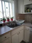 Full 2 Bedroom Apt in Beautiful Warren Rifloor 2
