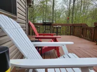 Game Room, Fire Pit, Close to Lakes, Quiet St, Family Time in the Mountains!