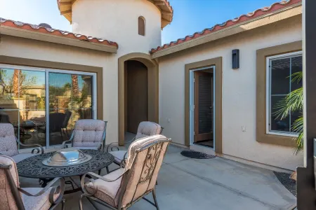 Dramatic Mountain Views with Ultimate Privacy!