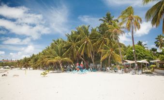 Hotel Cocoplum Beach