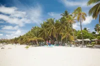 Hotel Cocoplum Beach