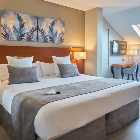 Hotel Puerta de Toledo Отели рядом с достопримечательностью «Карабанчель»