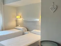Hotel & Restaurant Figueres Parc Hoteles en Llers