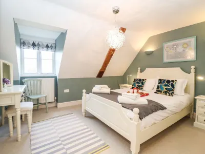 Saffron, Blythview Hotels near White Swan Halesworth