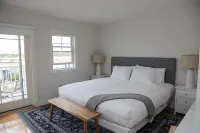 The Sea Breeze Inn Hotels in Міддлтаун