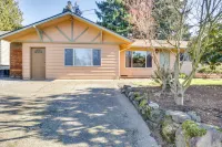 10 Mi to Portland: Greenway Neighborhood Home