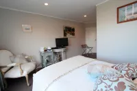 Pacific View Bed and Breakfast - Homestays