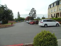 Manresa Castle - parking