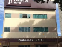 Pinheiros Hotel Hotels near Buritis Park