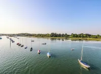 Lymington Lodge Hotels in Lymington