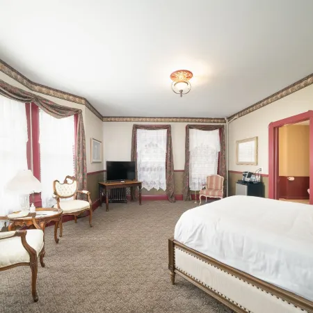 Naples Hotel Hotels in Naples