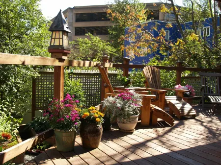 Alaska's Capital Inn Bed and Breakfast