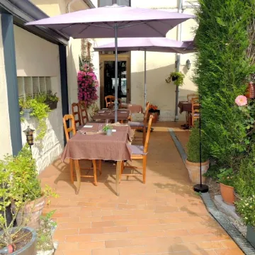 Logis- Hôtel & Restaurant le Montligeon