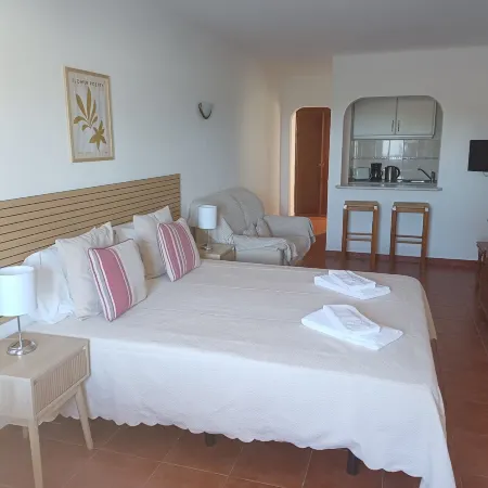Apartamentos Salema Praia Club