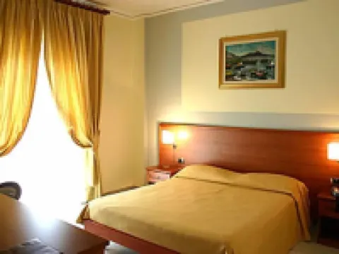 Hotel Luxor Casoria otelleri