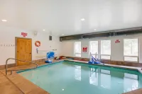 Sunriver Group Getaway: Explore Deschutes Forest! - Pools