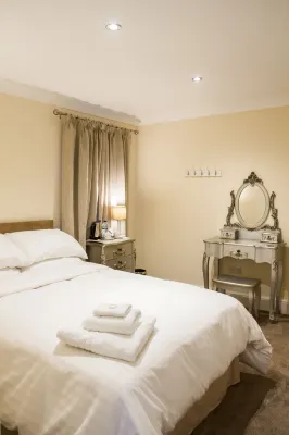 Fair Oak House Exeter Airport - 3-Star