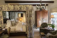 Château du Sureau Hotels in Oakhurst