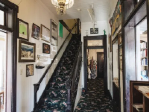 The Hostel California Hotels in Bishop