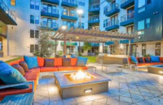 CozySuites at Town Lake