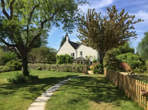 October House Holiday Cabin