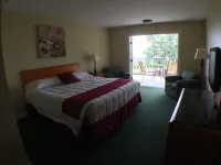 Whitney Mountain Lodge - balcony