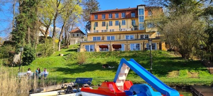 Strandhotel Vier Jahreszeiten Buckow Hotels in Markisch-Oderland