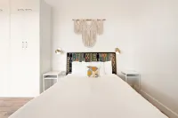 Back Haus - Views, Dark Skies and Fire Pit! 1 Bedroom Home by RedAwning Hotel a Joshua Tree