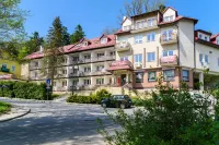 Amelia Zdroj Medical & Spa Hotels in Kombornia