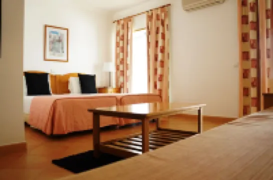 Oasis Beach Apartments