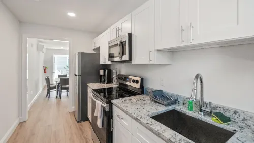 Safari Apartments - Apartments