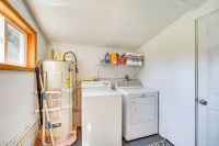 9 Mi to The Gorge Updated Retreat with Yard! Hôtels à : George