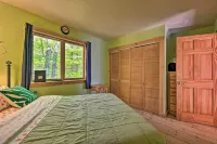Remote Cabin w/ Fire Pit: 3 Miles to Stowe Mtn! - Lemmikkieläimet sallittu