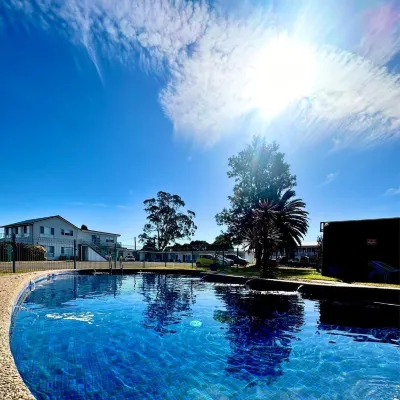 Hive Hotel, Moruya