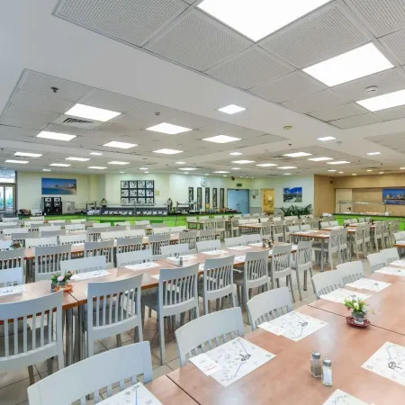 HI - Bnei Dan - Tel Aviv Hostel Отели рядом с достопримечательностью «Пляж Ха-Цук»