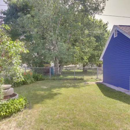 Cozy Wisconsin Abode Walk to Lake Michigan!