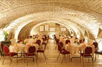 Logis des Trois Maures Hotels in Montchanin