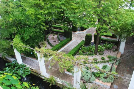 Villa Poseidon - Boutique Hotel & Events Отели рядом с достопримечательностью «Arechis Castle»