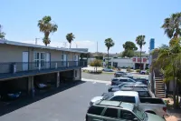 Seaside Motel - parking