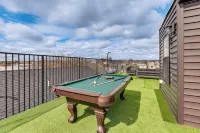 Luxe Newark Retreat w/ Rooftop Deck: Pets Welcome! - parking