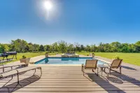 Stunning Ranch Villa Private Pool and Hot Tub! - Parkplatz