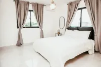 Boho Twin Villa インディジニアス・アイズ自然公園周辺のホテル